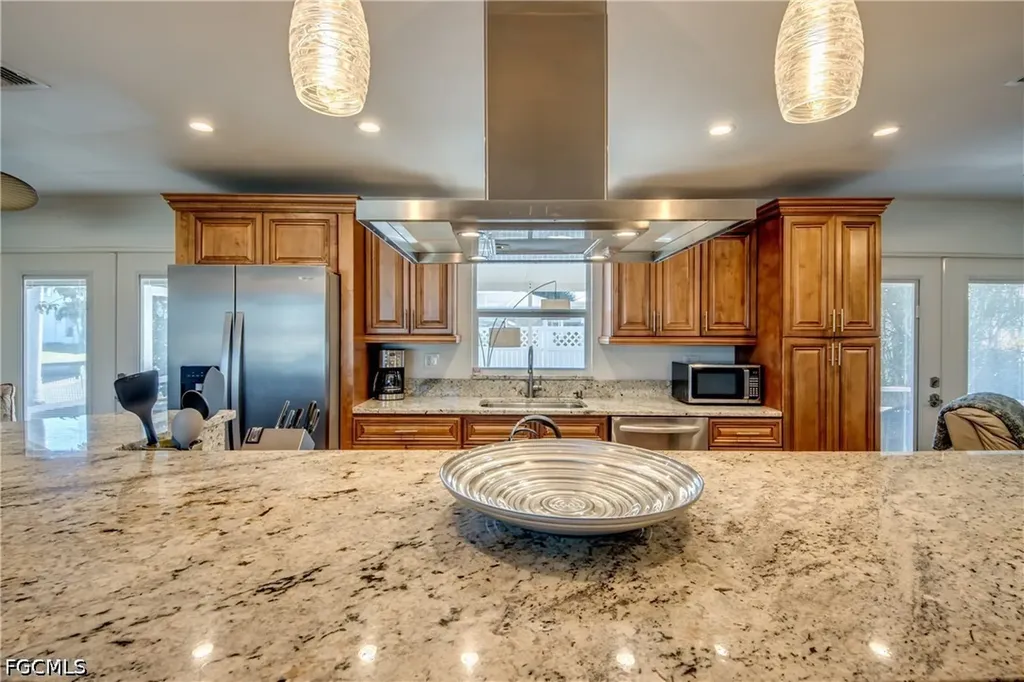 1122 El Dorado Parkway E Cape Coral FL 33904