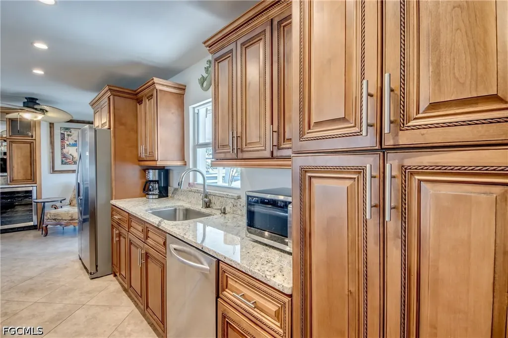 1122 El Dorado Parkway E Cape Coral FL 33904