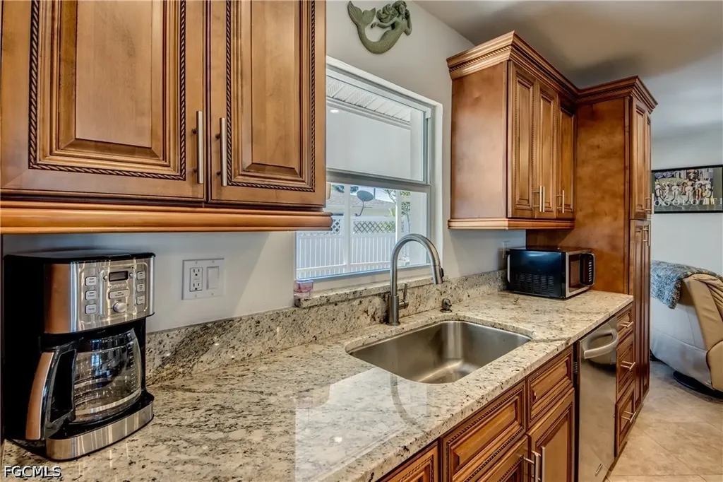 1122 El Dorado Parkway E Cape Coral FL 33904