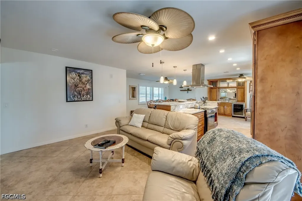 1122 El Dorado Parkway E Cape Coral FL 33904