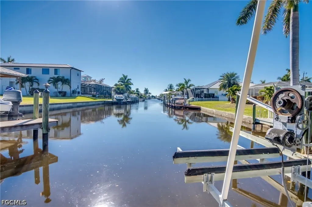 1122 El Dorado Parkway E Cape Coral FL 33904