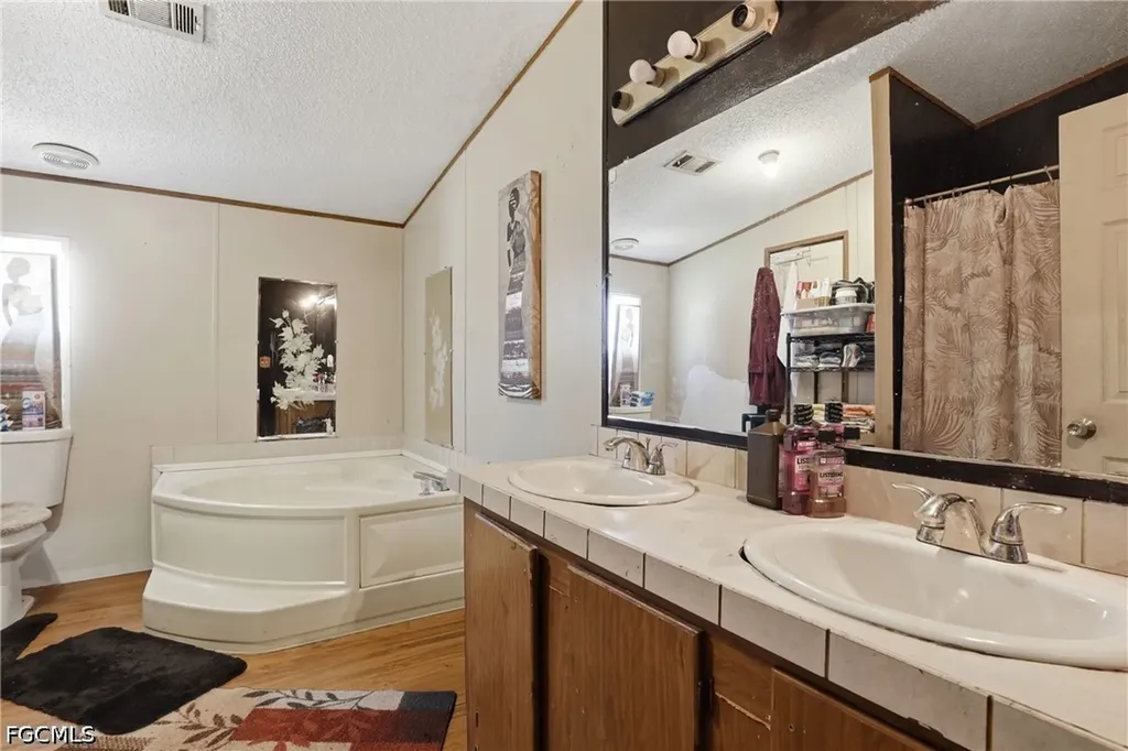 1031 Della Tobias Avenue Clewiston FL 33440