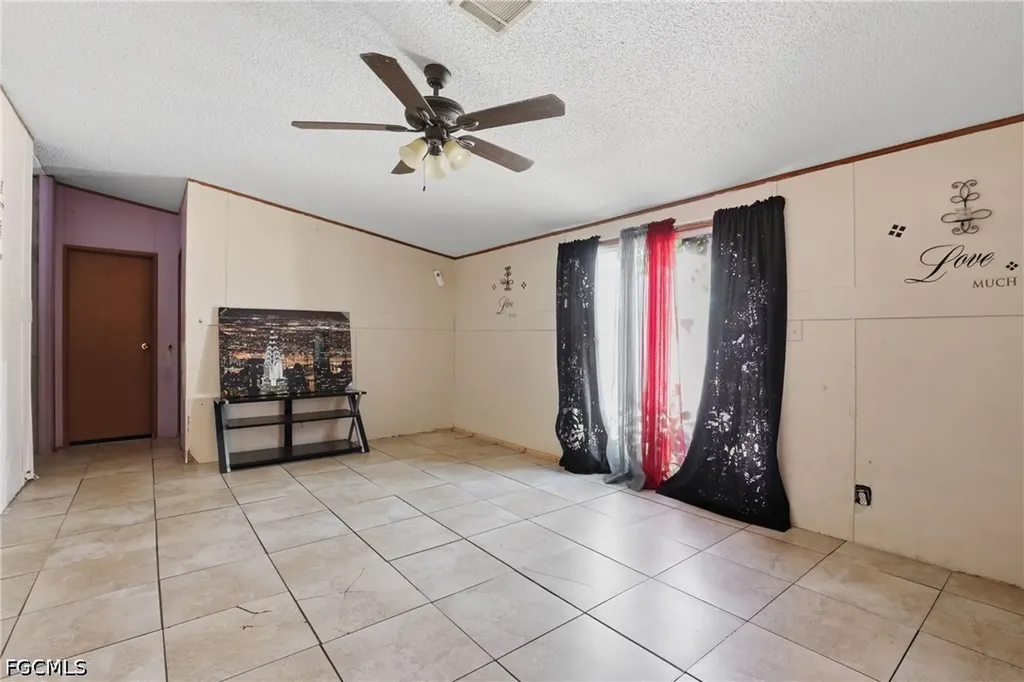 1031 Della Tobias Avenue Clewiston FL 33440