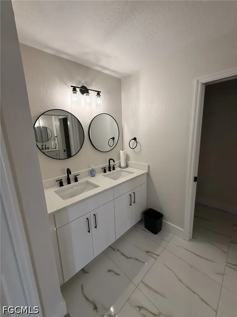 1414 SE 6th Avenue Cape Coral FL 33990
