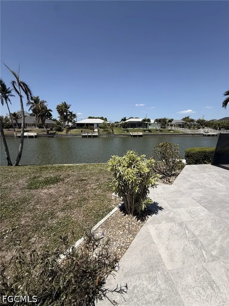 1414 SE 6th Avenue Cape Coral FL 33990