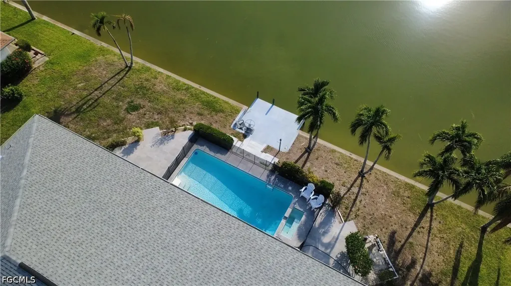 1414 SE 6th Avenue Cape Coral FL 33990
