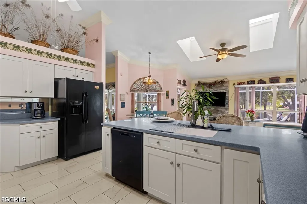 1814 SW 18th Terrace Cape Coral FL 33991