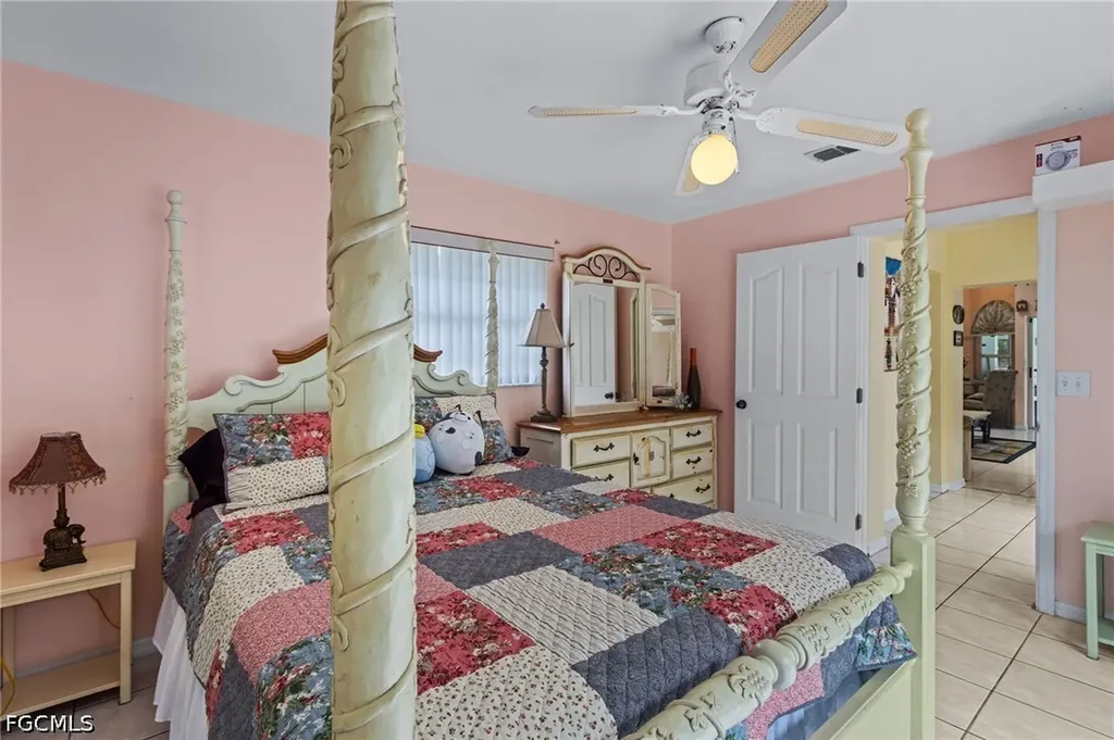 1814 SW 18th Terrace Cape Coral FL 33991