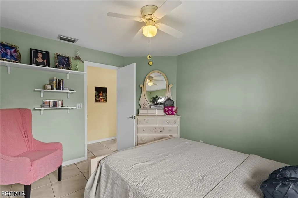 1814 SW 18th Terrace Cape Coral FL 33991