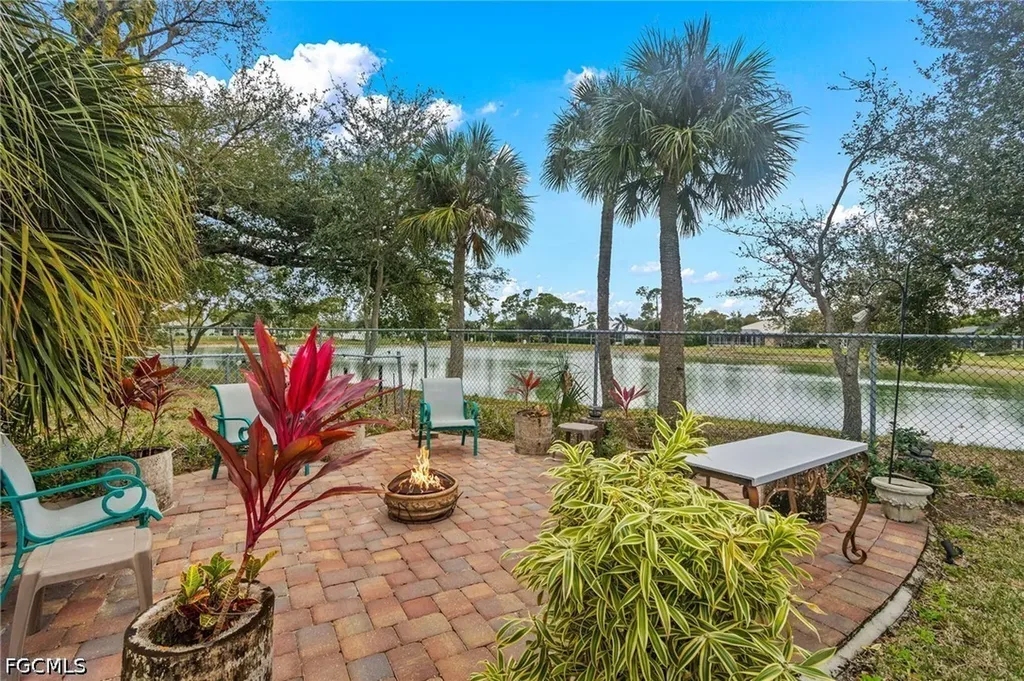 1814 SW 18th Terrace Cape Coral FL 33991