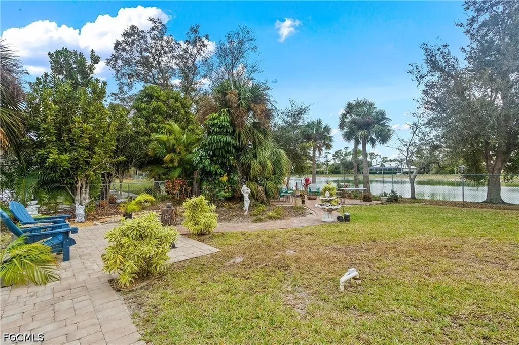 1814 SW 18th Terrace Cape Coral FL 33991
