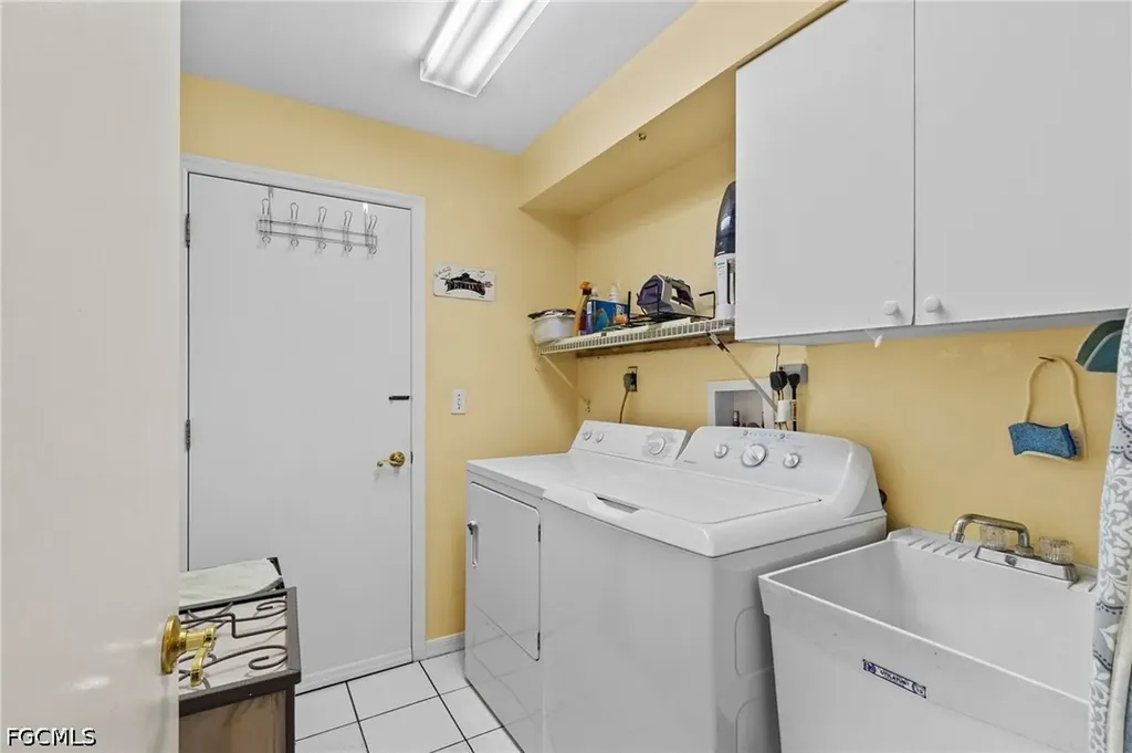 1814 SW 18th Terrace Cape Coral FL 33991