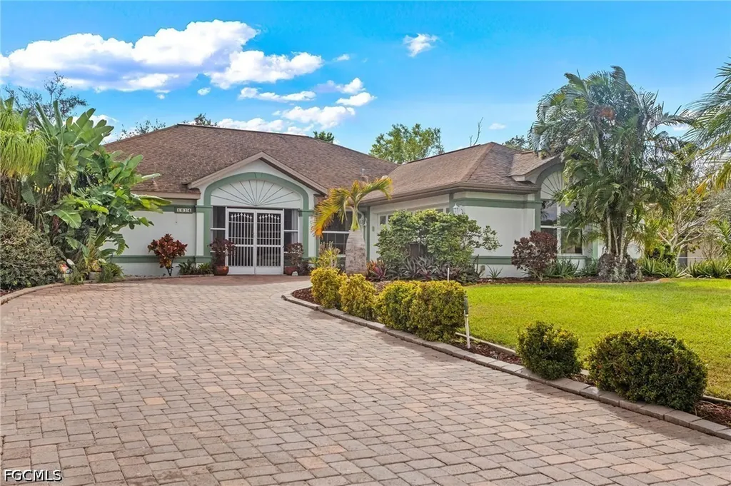 1814 SW 18th Terrace Cape Coral FL 33991