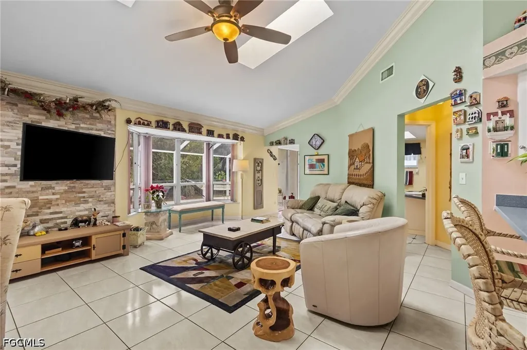 1814 SW 18th Terrace Cape Coral FL 33991