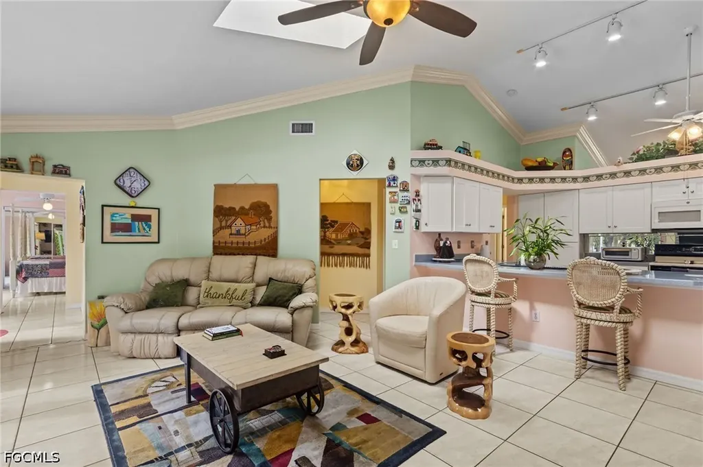 1814 SW 18th Terrace Cape Coral FL 33991