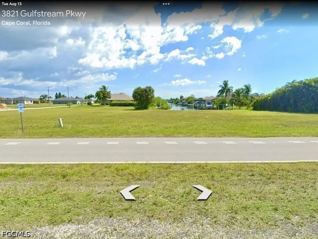3821 Gulfstream Parkway Cape Coral FL 33993