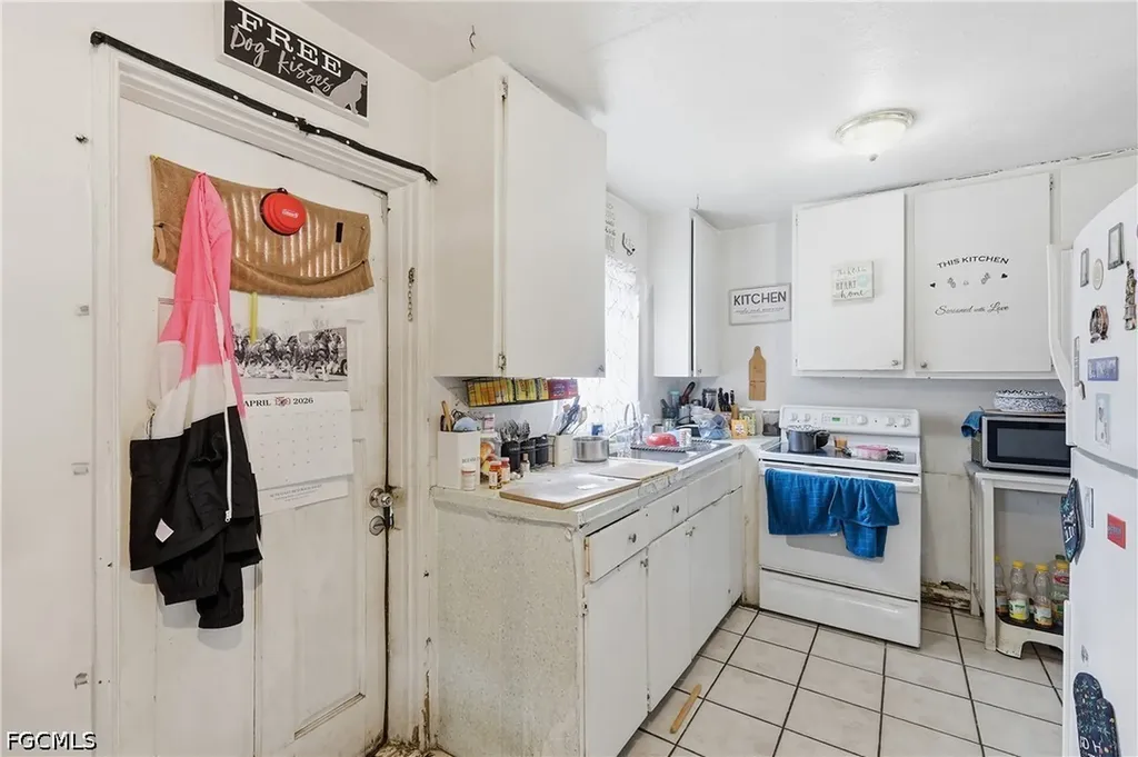 2355 Jeffcott Street Fort Myers FL 33901