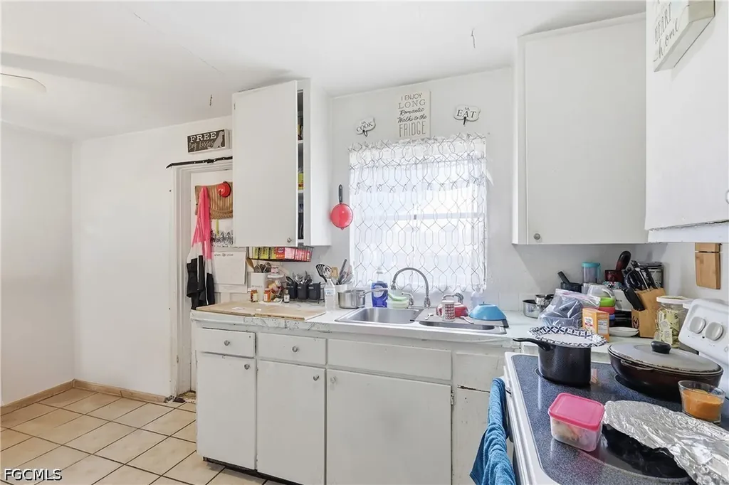 2355 Jeffcott Street Fort Myers FL 33901