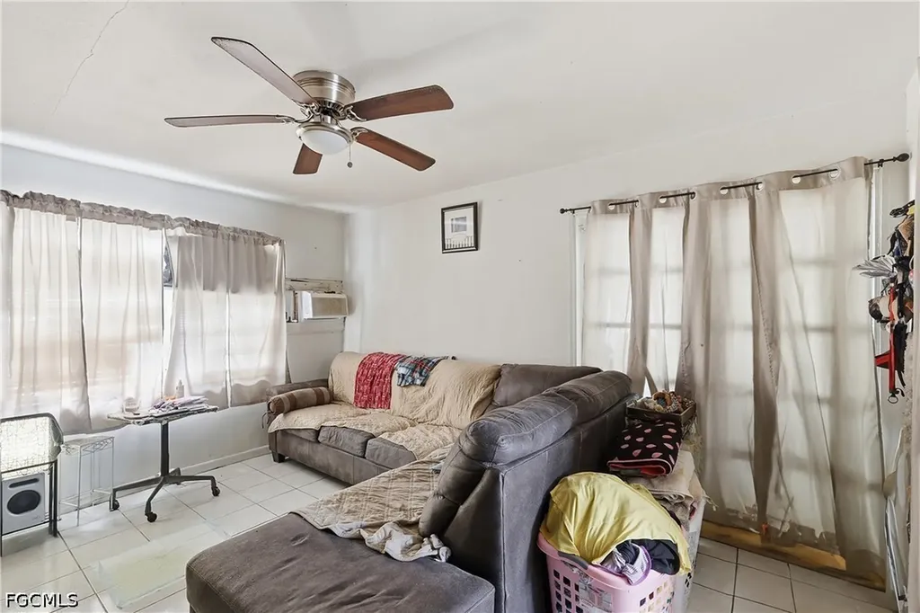 2355 Jeffcott Street Fort Myers FL 33901