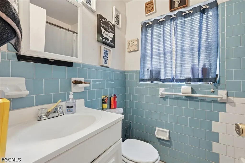 2355 Jeffcott Street Fort Myers FL 33901