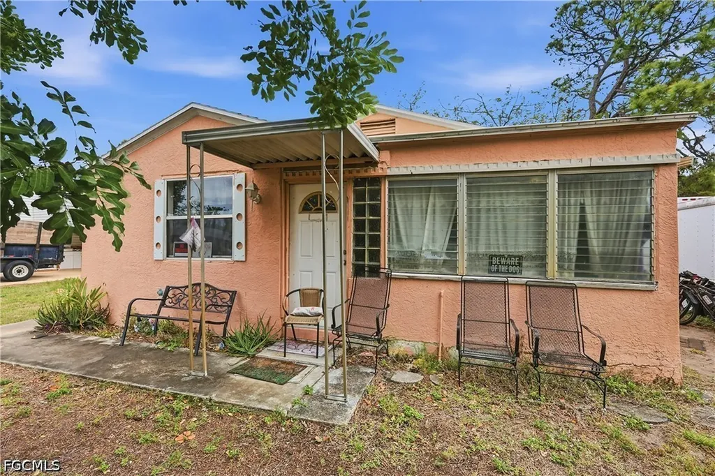 2355 Jeffcott Street Fort Myers FL 33901