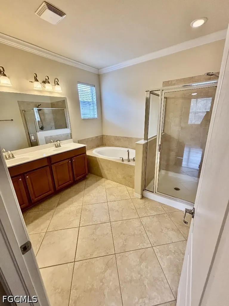 8128 Piedmont Drive Naples FL 34104