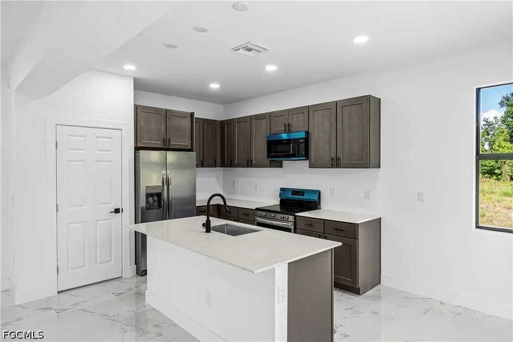 2509 52nd Street W Lehigh Acres FL 33971
