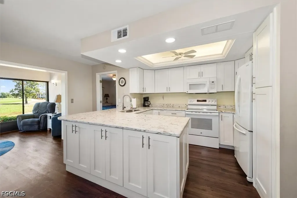 5805 Trailwinds Drive Fort Myers FL 33907