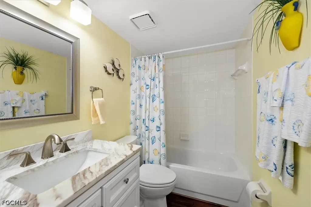 5805 Trailwinds Drive Fort Myers FL 33907