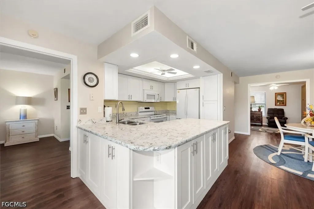 5805 Trailwinds Drive Fort Myers FL 33907