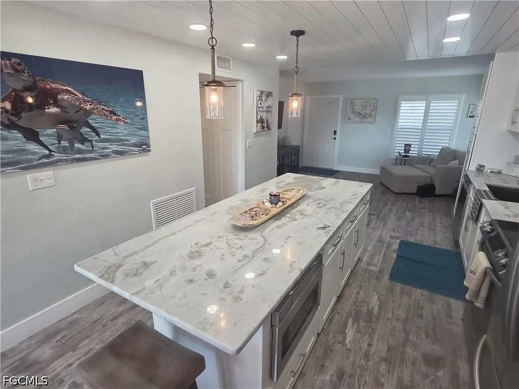 4006 SE 20th Place Cape Coral FL 33904