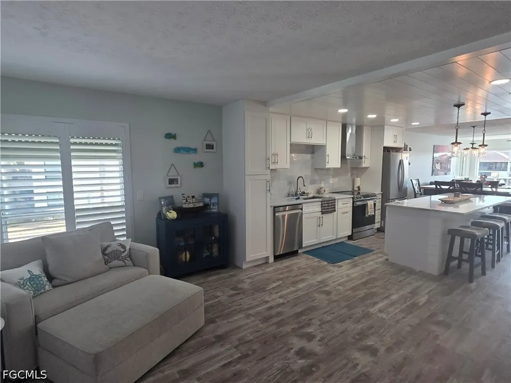 4006 SE 20th Place Cape Coral FL 33904