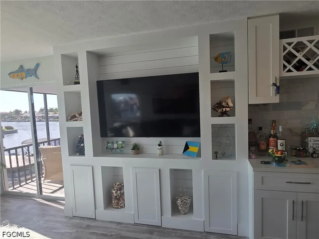 4006 SE 20th Place Cape Coral FL 33904