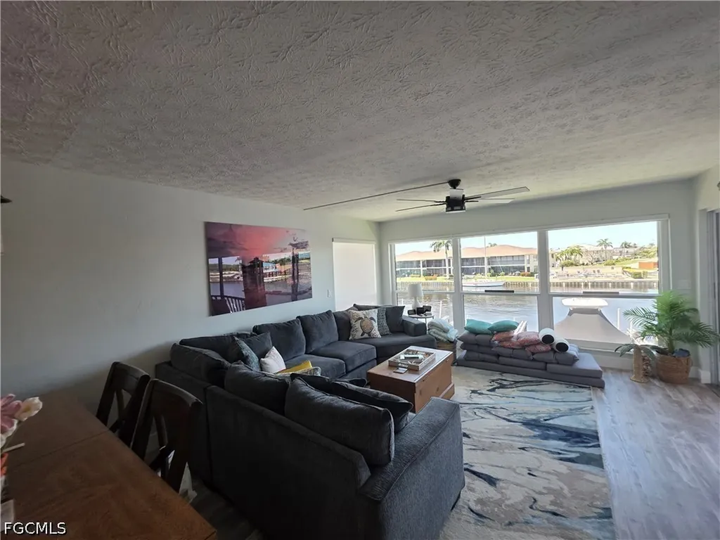 4006 SE 20th Place Cape Coral FL 33904