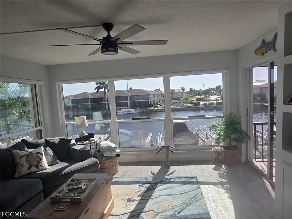 4006 SE 20th Place Cape Coral FL 33904