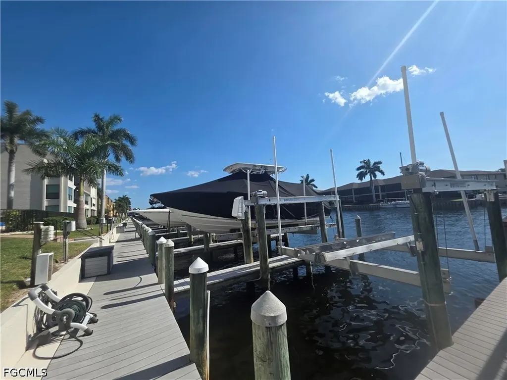 4006 SE 20th Place Cape Coral FL 33904