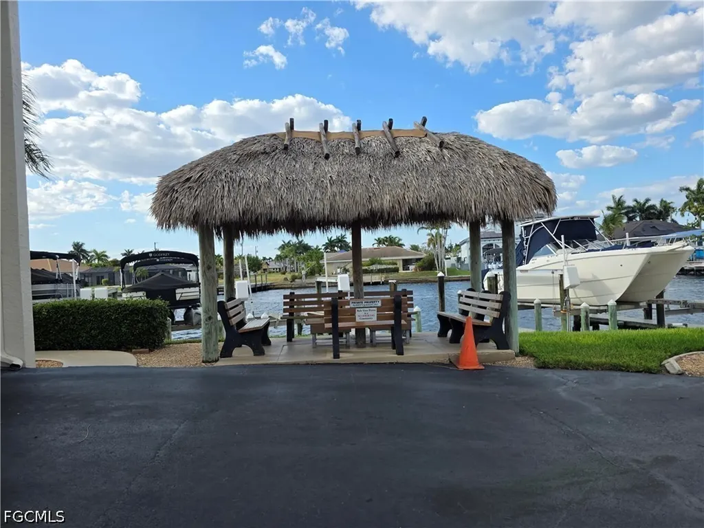 4006 SE 20th Place Cape Coral FL 33904