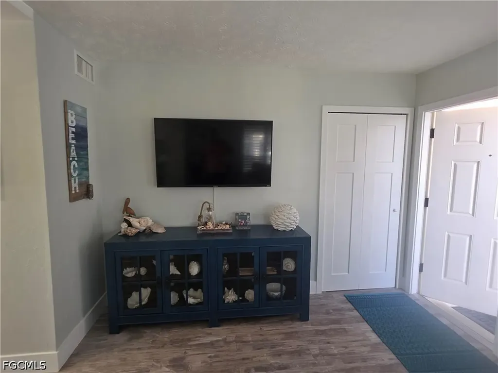 4006 SE 20th Place Cape Coral FL 33904