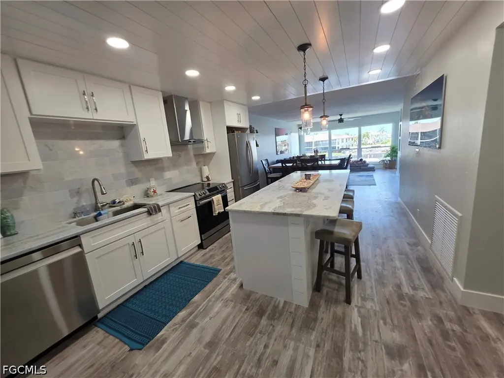 4006 SE 20th Place Cape Coral FL 33904