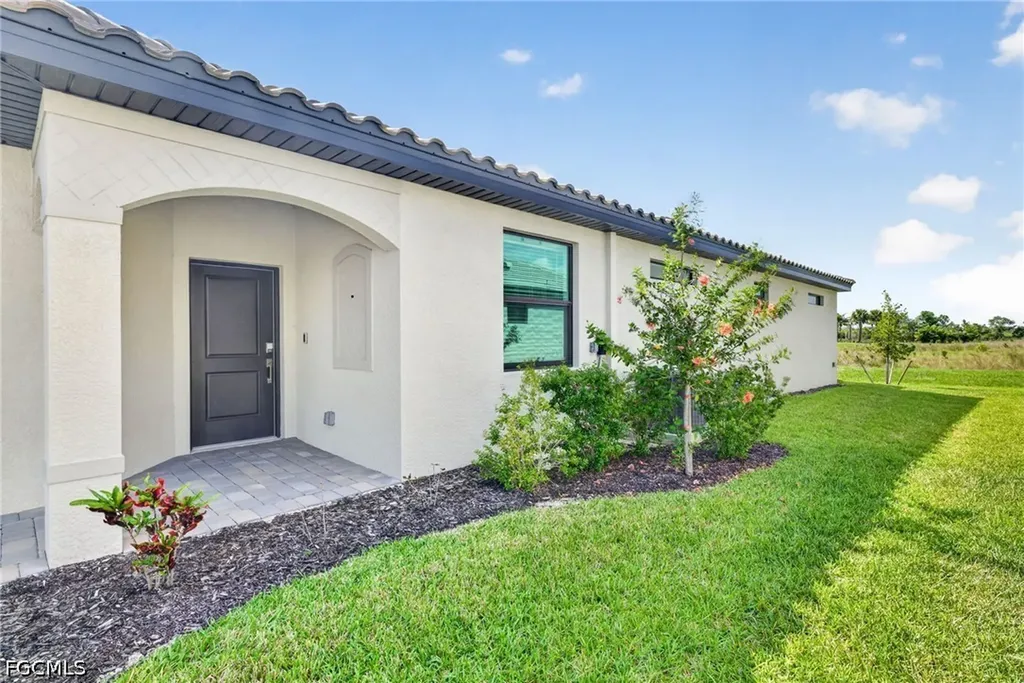 19488 Hinkley Drive Estero FL 33928