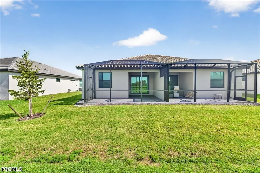 19488 Hinkley Drive Estero FL 33928