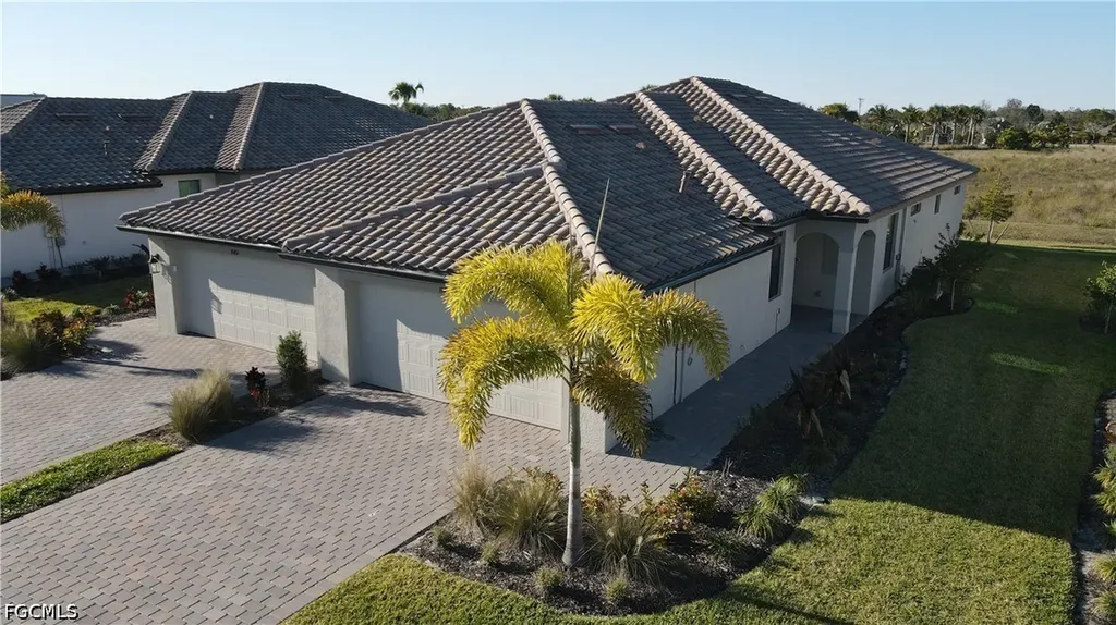 19488 Hinkley Drive Estero FL 33928