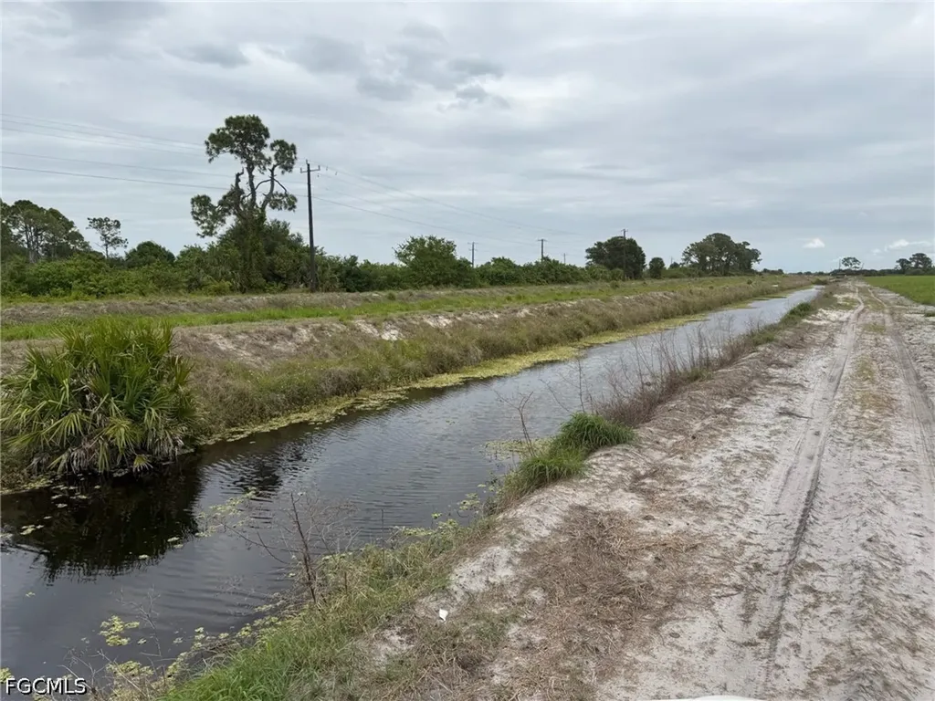 7156 6th Road Labelle FL 33935