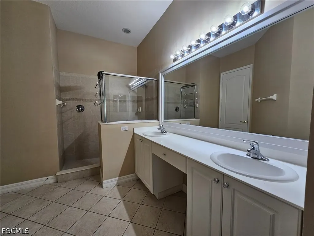 6010 Jonathans Bay Circle Fort Myers FL 33908
