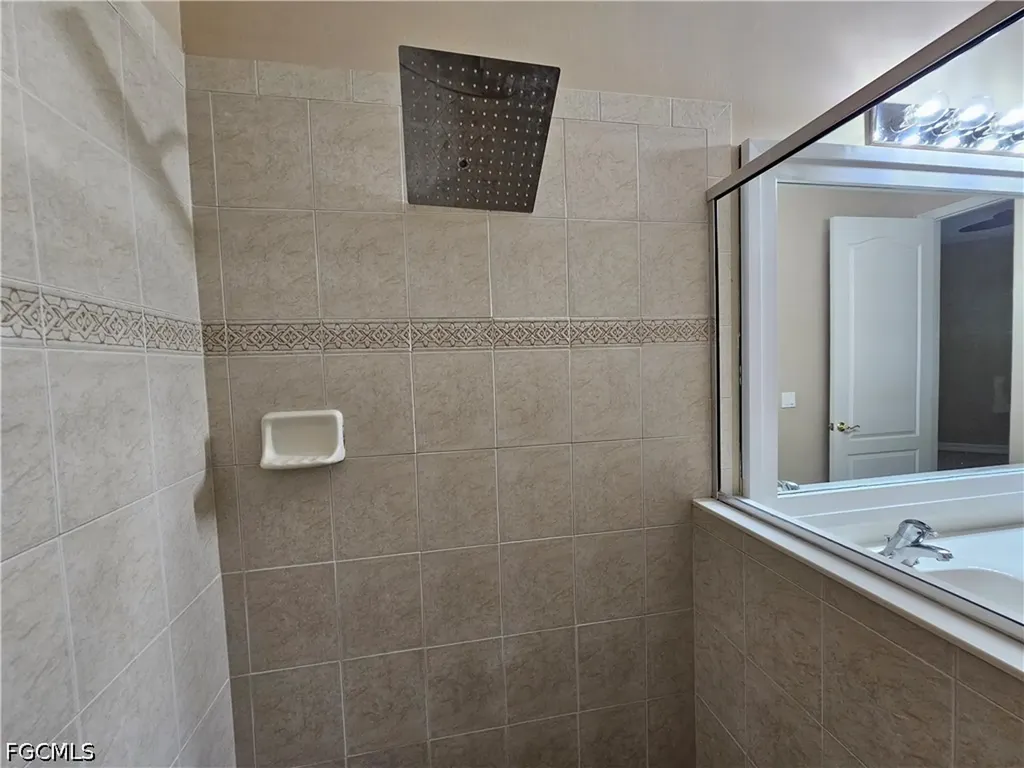 6010 Jonathans Bay Circle Fort Myers FL 33908