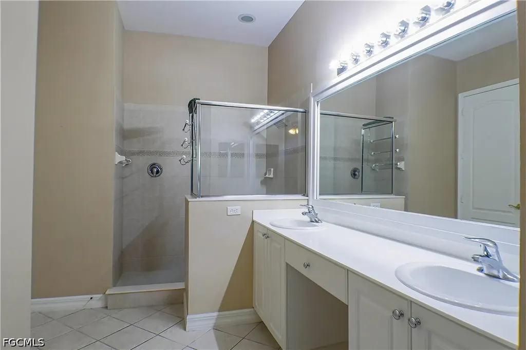 6010 Jonathans Bay Circle Fort Myers FL 33908
