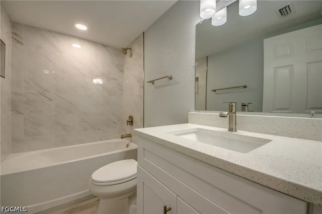 16881 Davis Road Fort Myers FL 33908