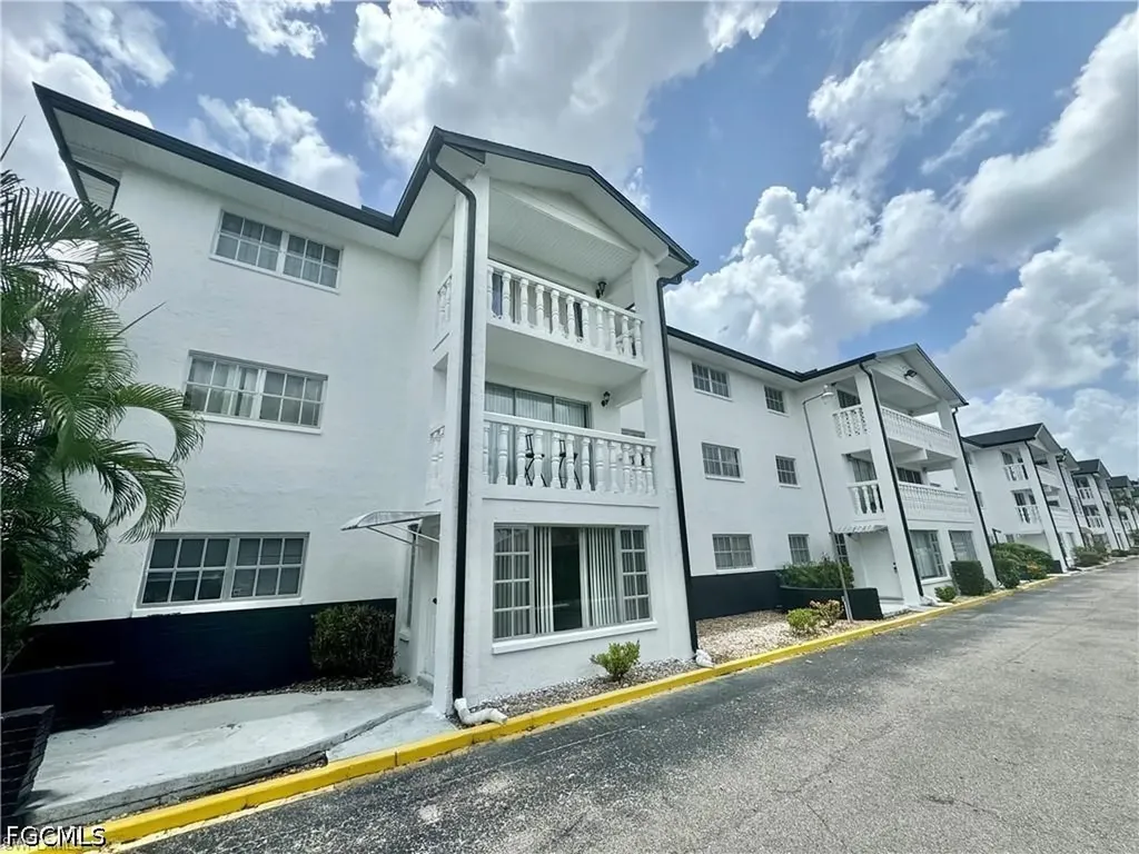 3706 Broadway Fort Myers FL 33901