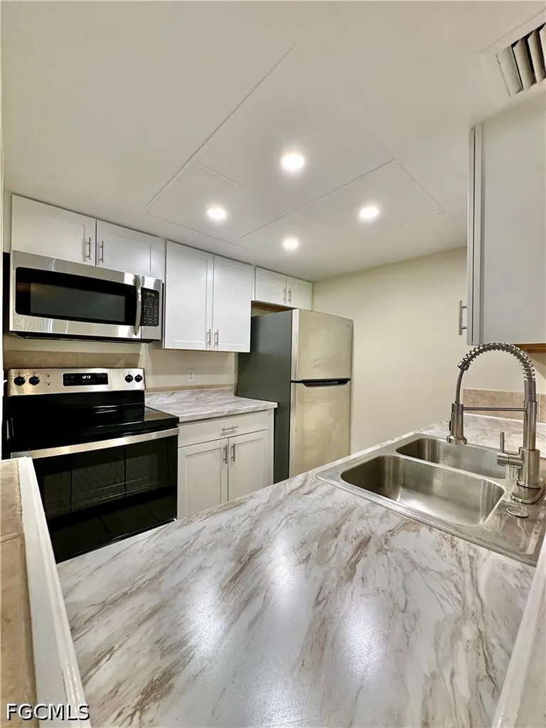 3706 Broadway Fort Myers FL 33901