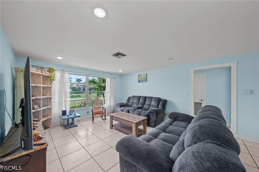 225 SW 45th Terrace Cape Coral FL 33914
